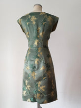 Charger l'image dans la galerie, 1940s 1950s - Germany - Spectacular Green Sage Satin Silk Dress - W26 (66cm)
