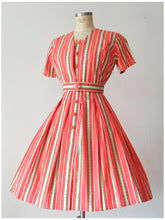 Cargar imagen en el visor de la galería, 1950s - PARIS - Delightful Cotton Bolero Dress - W26 (66cm)
