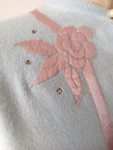 Cargar imagen en el visor de la galería, 1950s - Adorable Roses &amp; Rhinestones Soft Wool Cardigan
