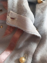 Cargar imagen en el visor de la galería, 1950s - Adorable Roses &amp; Rhinestones Soft Wool Cardigan
