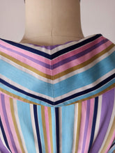 Charger l'image dans la galerie, 1950s - Stunning Color Stripes Cotton Dress - W33 (84cm)
