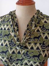 Load image into Gallery viewer, 1950s - Gorgeous Reindeers Sleighs Dress - W24.5 (62cm)
