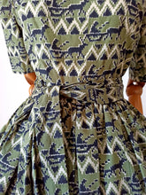 Load image into Gallery viewer, 1950s - Gorgeous Reindeers Sleighs Dress - W24.5 (62cm)
