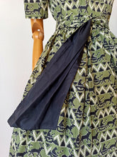 Load image into Gallery viewer, 1950s - Gorgeous Reindeers Sleighs Dress - W24.5 (62cm)
