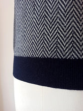 Charger l'image dans la galerie, 1950s 1960s - BALLANTYNE, Scotland - Intarsia Cashmere Sweater
