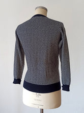 Charger l'image dans la galerie, 1950s 1960s - BALLANTYNE, Scotland - Intarsia Cashmere Sweater
