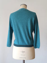 Charger l'image dans la galerie, 1950s - BALLANTYNE, Scotland - Iconic Intarsia Cashmere Sweater - Sz L
