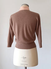Cargar imagen en el visor de la galería, 1950s - PRINGLE, Scotland - Adorable Cashmere Cardigan
