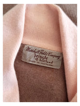 Cargar imagen en el visor de la galería, 1950s - PRINGLE, Scotland - Adorable Cashmere Cardigan
