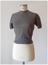 Cargar imagen en el visor de la galería, 1950s - BRAEMAR, Scotland - Grey Cashmere Jumper - Sz Medium
