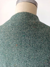 Cargar imagen en el visor de la galería, 1940s - Marvelous Green Flecked Wool Dress - W29 (74cm)
