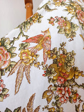 Laden Sie das Bild in den Galerie-Viewer, 1950s - Spectacular Butterflies Birds Rhinestones Dress - W25 (64cm)
