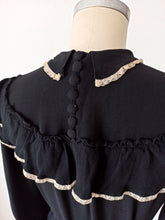 Load image into Gallery viewer, 1930s 1940s - Superb Black Silk Crepe Dress - W28.5 (72cm)
