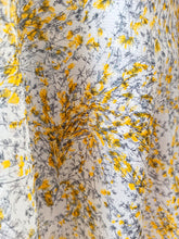 Cargar imagen en el visor de la galería, 1950s - Delightful 2pc Broom Flower Set - Size 44
