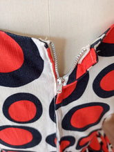Cargar imagen en el visor de la galería, 1950s 1960s - Stunning Printed Cotton Dress - W27 (68cm)
