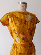 Cargar imagen en el visor de la galería, 1950s - JERRY GILDEN SPECTATOR - Stunning Cocktail Dress - W26 (66cm)
