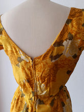 Cargar imagen en el visor de la galería, 1950s - JERRY GILDEN SPECTATOR - Stunning Cocktail Dress - W26 (66cm)
