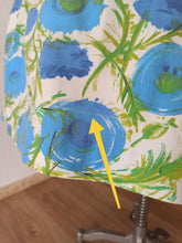 Charger l'image dans la galerie, 1950s - PARIS - Stunning Yellow Floral Cotton Dress - W26 (66cm)
