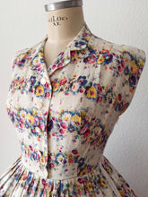 Load image into Gallery viewer, 1940s 1950s - Delightful French Floral Cotton Dress - W27.5 (70cm)
