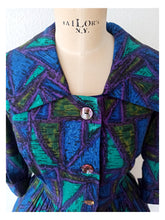 Load image into Gallery viewer, 1950s - Stunning "Teenager Print" Abstract Cotton Dress - W28.5 (72cm)
