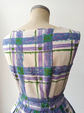 Load image into Gallery viewer, 1950s 1960s - MARIE BONHEUR, Paris - Adorable Cotton Dress - W27 (68cm)
