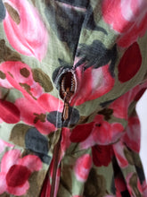 Load image into Gallery viewer, 1950s 1960s - Delightful Roseprint Cotton Dress - W30 (76cm)
