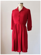 Cargar imagen en el visor de la galería, 1940s - Gorgeous Lipstick Red Rayon Dress - W28.5 (72cm)
