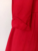 Cargar imagen en el visor de la galería, 1940s - Gorgeous Lipstick Red Rayon Dress - W28.5 (72cm)
