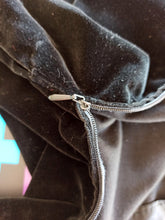 Load image into Gallery viewer, 1950s 1960s - Gorgeous Black Velvet Top - W31.5 (80cm)
