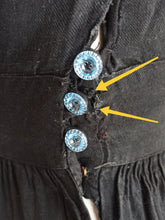 Cargar imagen en el visor de la galería, 1930s - Beautiful Black Embroidered Rayon Dress - W27.5 (70cm)
