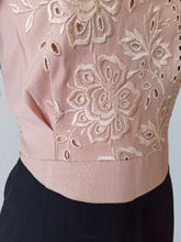 Charger l'image dans la galerie, 1940s (?) - Stunning Pink &amp; Black Rayon Dress - W26/27 (66/68cm)
