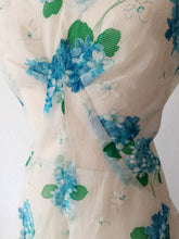 Cargar imagen en el visor de la galería, 1940s - Beautiful Floral Romantic Dress - W31 (80cm)
