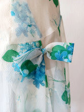 Cargar imagen en el visor de la galería, 1940s - Beautiful Floral Romantic Dress - W31 (80cm)
