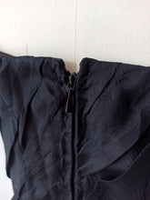 Cargar imagen en el visor de la galería, 1950s - Spectacular Black Sequined Silk Dress - W27 (68cm)
