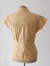 Charger l'image dans la galerie, 1940s 1950s - Adorable Buttercream Cotton Blouse - W31.5 (80cm)
