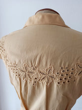 Charger l'image dans la galerie, 1940s 1950s - Adorable Buttercream Cotton Blouse - W31.5 (80cm)
