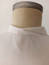 Charger l'image dans la galerie, 1940s - Exquisite White Rayon Blouse - Sz 42
