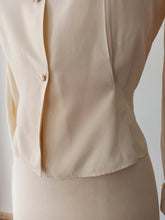 Cargar imagen en el visor de la galería, 1940s 1950s - Exquisite Ivory Rayon Blouse - W31 (80cm)
