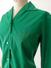 Laden Sie das Bild in den Galerie-Viewer, 1950s 1960s - CHERIE MODELL, France - Green Cotton Blouse - Sz 42
