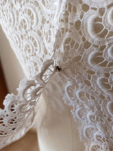 Load image into Gallery viewer, 1950s - BLUNOR, Switzerland - Delicious Cotton Blouse - W31 (80cm)
