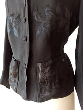 Cargar imagen en el visor de la galería, 1940s - PARIS - Exquisite New Look Black Silk Jacket - W28.5 (72cm)
