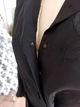 Cargar imagen en el visor de la galería, 1940s - PARIS - Exquisite New Look Black Silk Jacket - W28.5 (72cm)
