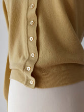 Cargar imagen en el visor de la galería, 1950s - PRINGLE, Scotland - Gorgeous Cashmere Cardigan - Sz 36
