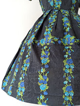 Cargar imagen en el visor de la galería, 1950s 1960s - Gorgeous Hydrangeas Print Cotton Dress - W29 (74cm)
