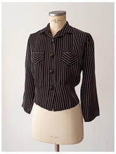 Cargar imagen en el visor de la galería, 1940s 1950s - Stunning Black Striped Satin Blouse
