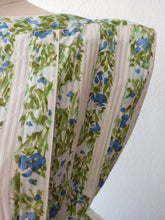 Load image into Gallery viewer, 1950s - Precious Floral Cotton Dress - W29 (74cm)

