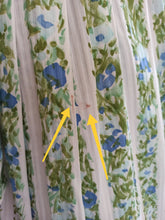 Load image into Gallery viewer, 1950s - Precious Floral Cotton Dress - W29 (74cm)
