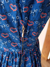 Cargar imagen en el visor de la galería, 1940s - GERMANY - Gorgeous Cotton Dress - W28.5 (72cm)
