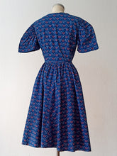 Cargar imagen en el visor de la galería, 1940s - GERMANY - Gorgeous Cotton Dress - W28.5 (72cm)
