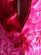 Charger l'image dans la galerie, 1950s 1960s - Stunning Roseprint Satin Silk Dress - W29 (74cm)
